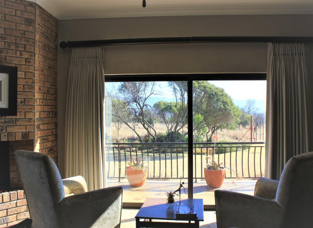 Karee & Wild Olive Guest Lodge Hekpoort Exterior photo